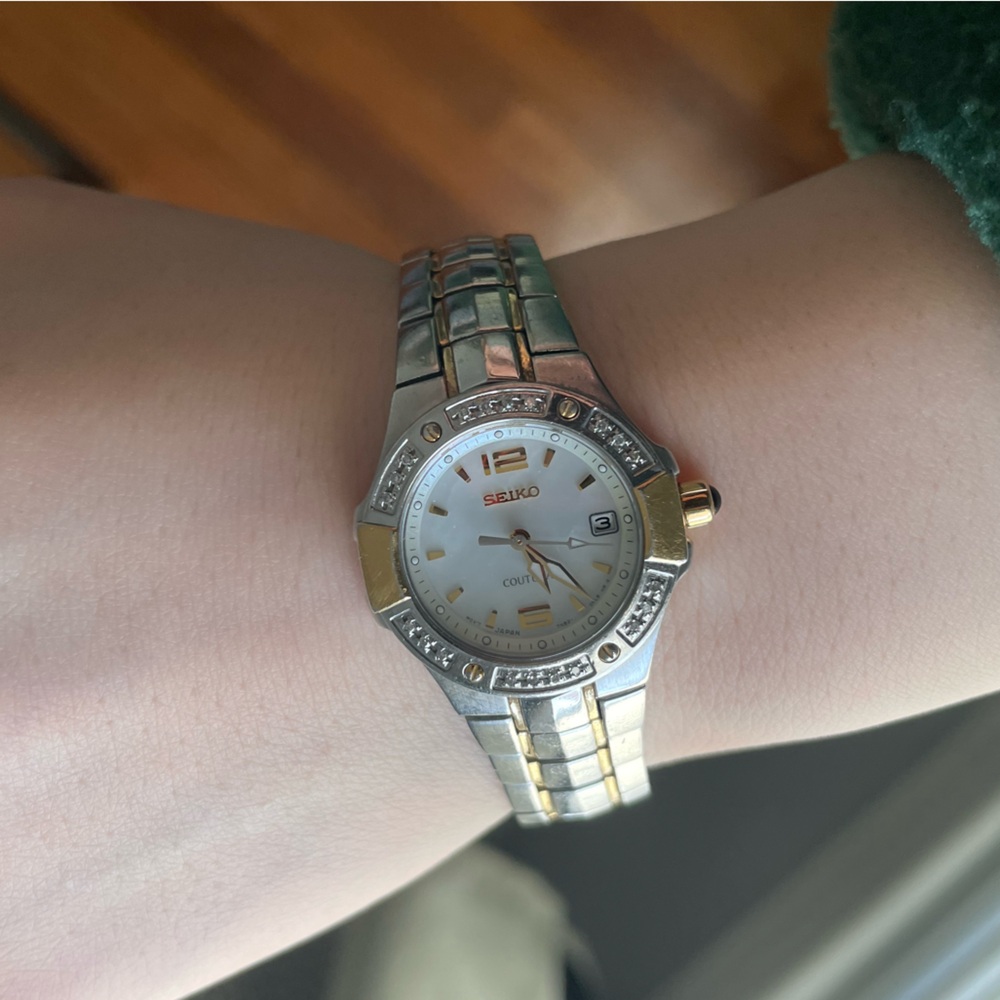 Seiko Courtura Women's Silver and Gold Watch